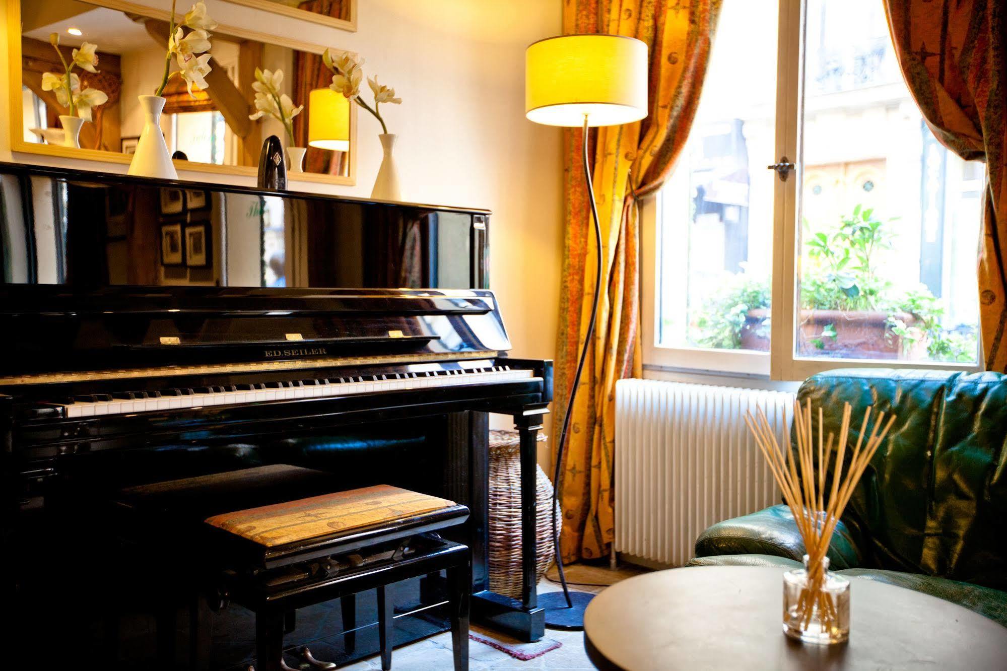 Hotel De La Tulipe Párizs Kültér fotó